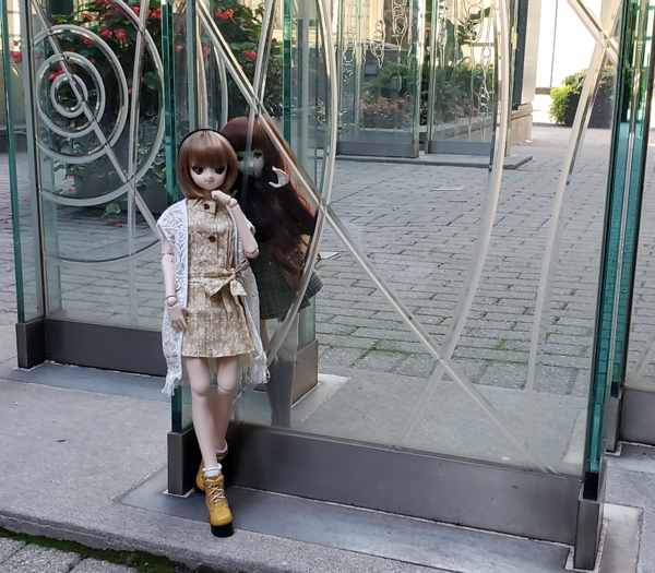 Oooh! Spooooky ghost!!!