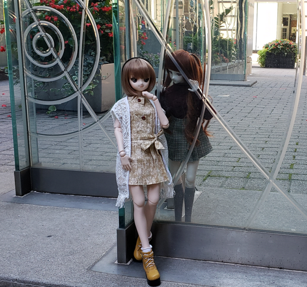 Pay attention to me!