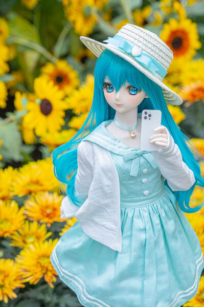 Miku in Sunflower Field 🌻